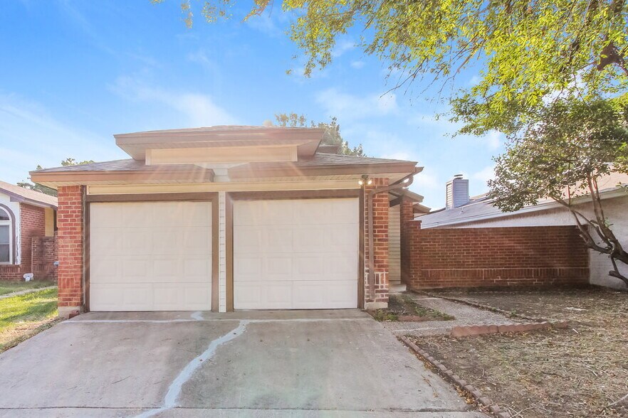 Primary Photo - 6736 Poppy Dr