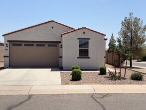 Building Photo - 1675 W Pima Ave