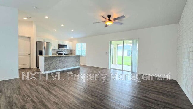 Building Photo - 232 NW 6th Ave