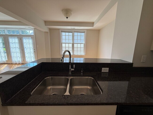 Building Photo - 1525 Old Trail Dr