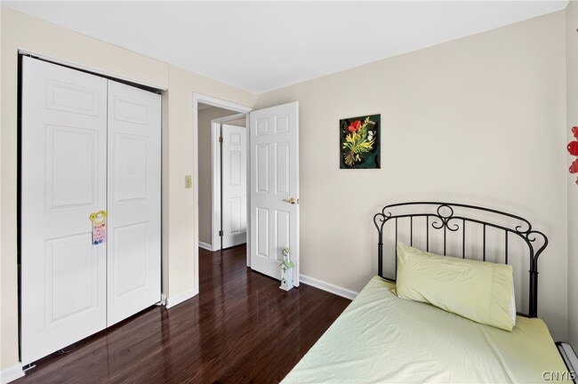 Building Photo - 8237 Mantova Dr