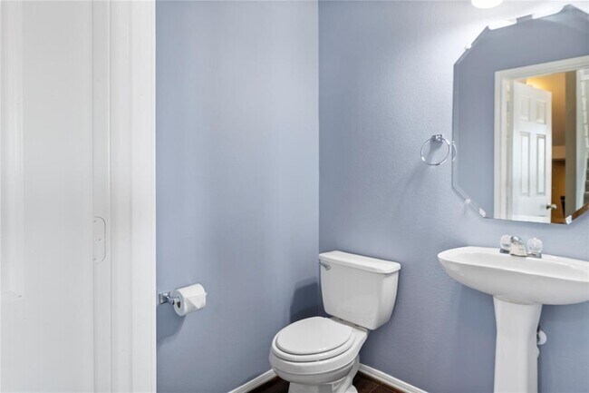 Building Photo - 700 Mandarin Flyway