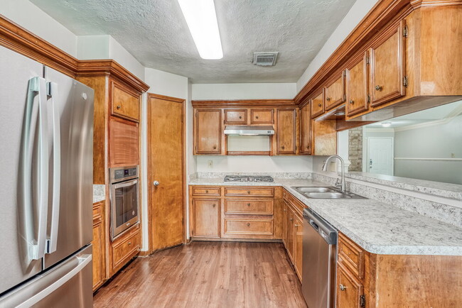 Building Photo - 15022 Mulberry Meadows Dr