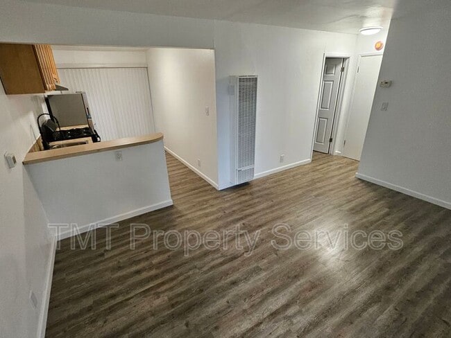 Building Photo - 2619 Acacia St