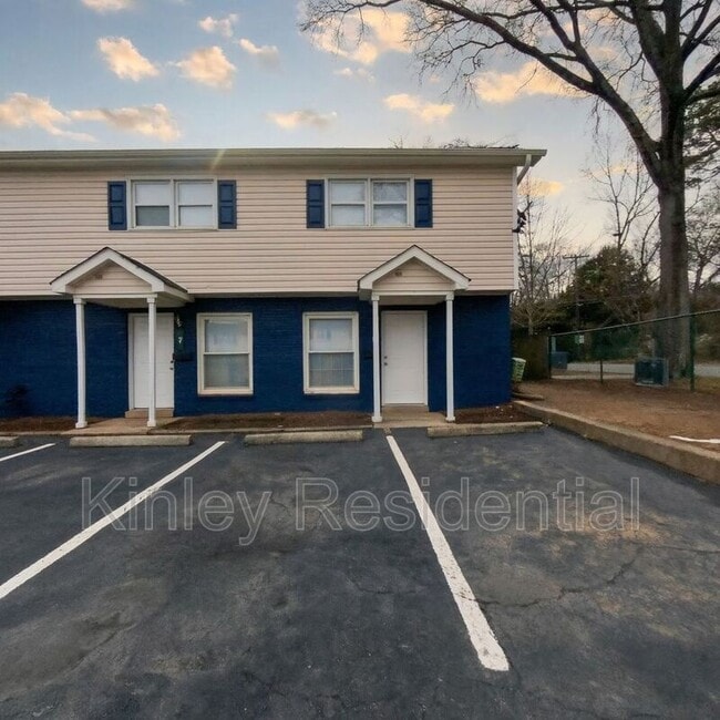 Building Photo - 613 Key St