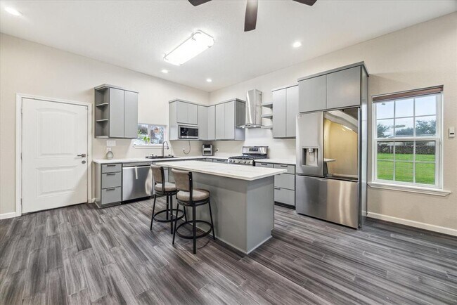 Building Photo - 24727 Saddlespur Ln