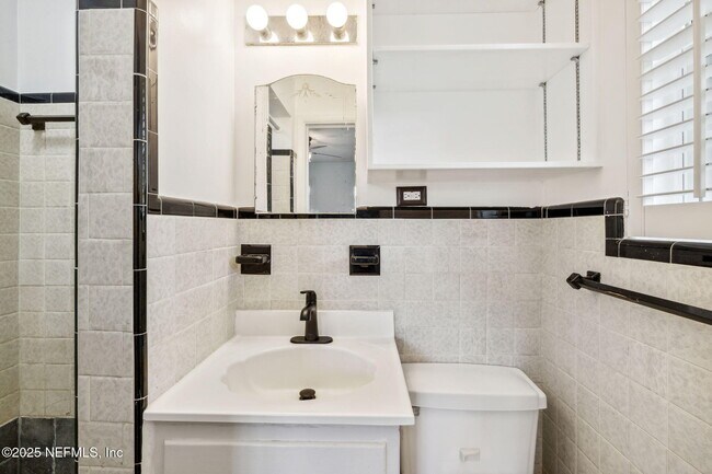 Building Photo - 8056 Catawba Dr