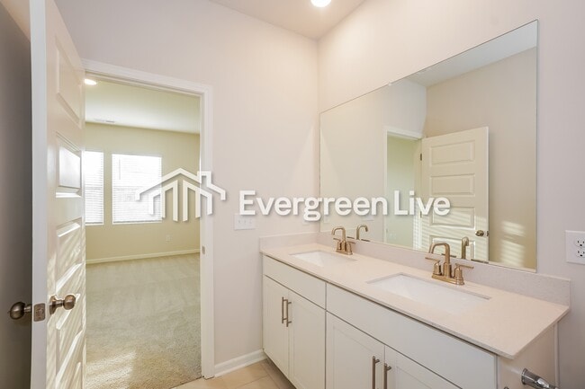 Building Photo - 710 Shoemaker Ln