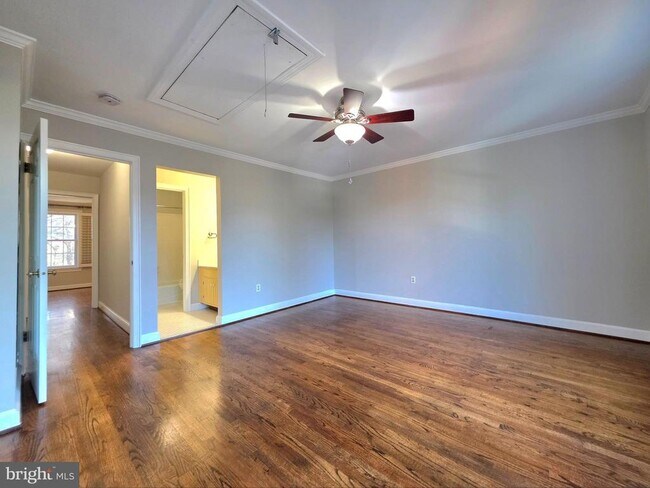 Building Photo - 117 Shooters Ct