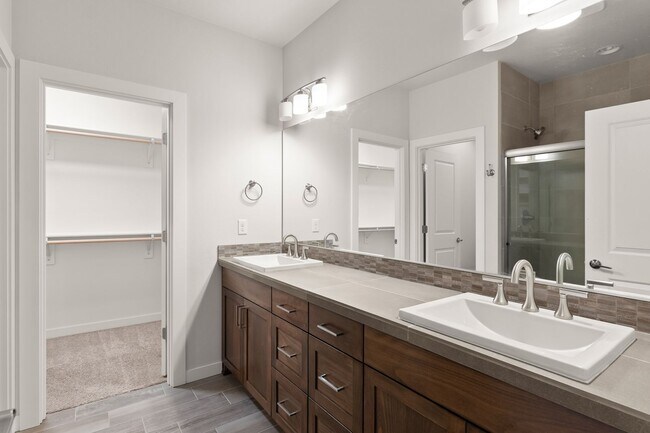Building Photo - Beautiful 4 Bedroom, 2.5 Bath Home for Rent in Annand Heights, Tigard, OR