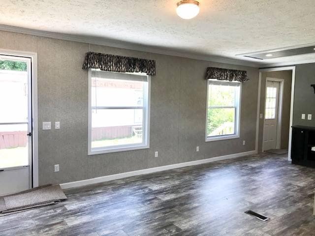 Building Photo - 82 Branch Hill Ct