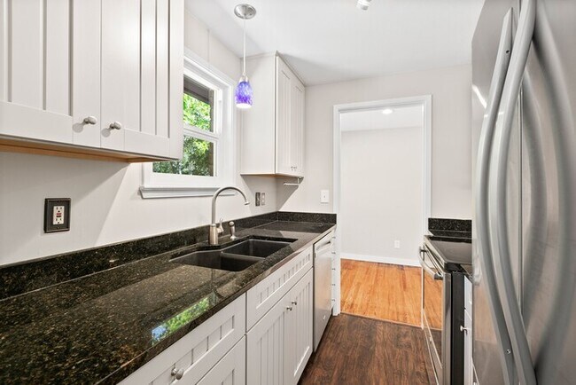 Building Photo - DARLING BUNGALOW in Desirable Arroyo Heigh...