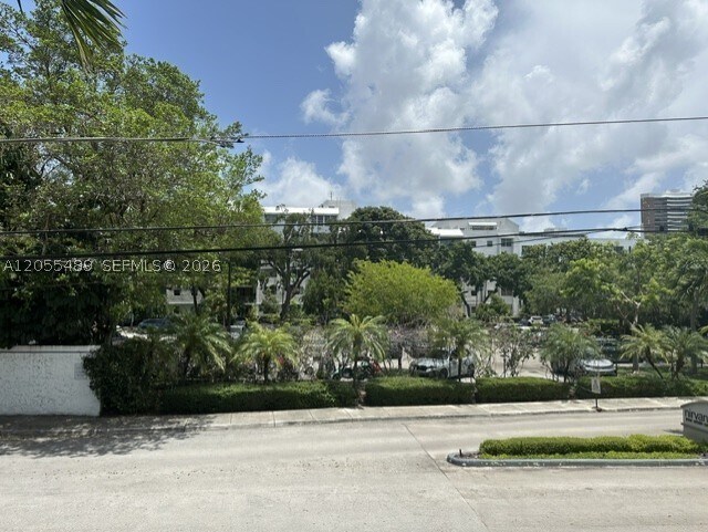 Building Photo - 682 NE 63rd St