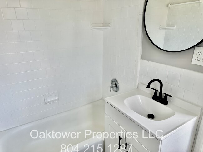 Building Photo - 3204 Williamsburg Rd