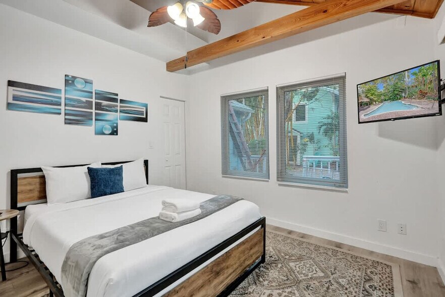 Building Photo - 1115 SW 4th St