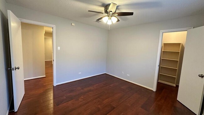 Building Photo - 11527 Cedar Creek Dr