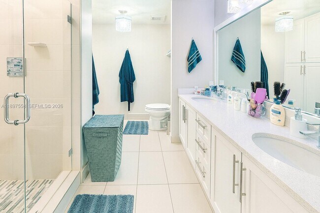 Building Photo - 3610 Yacht Club Dr