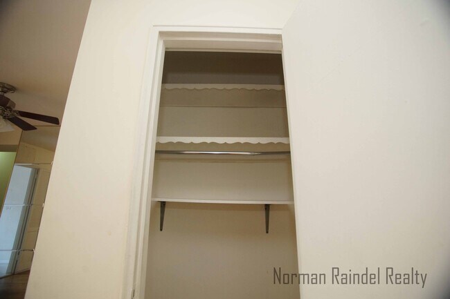 Building Photo - 1745 E 12th St