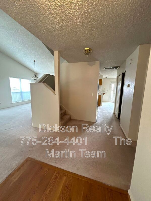 Building Photo - 956 Edgecliff Dr