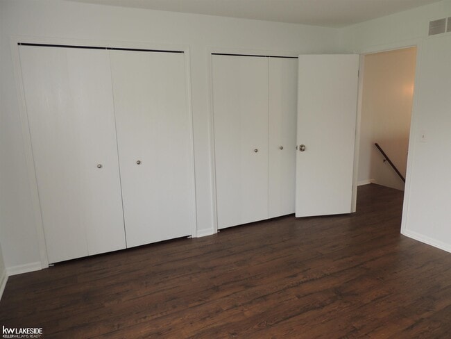 Building Photo - 1600 Stonecrest Dr