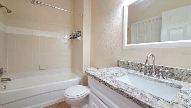 Building Photo - 6055 Westgate Dr
