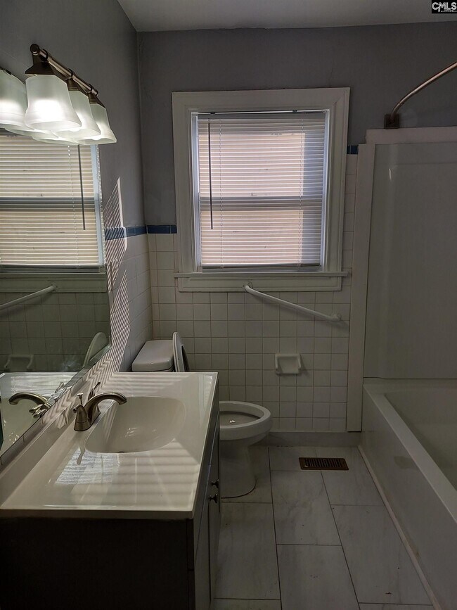 Building Photo - 1432 Platt Springs Rd