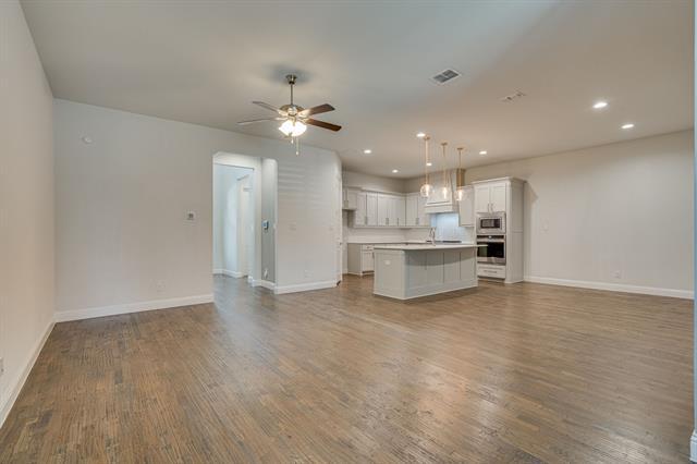 Building Photo - 2421 Belvedere Ln