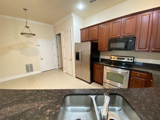 Building Photo - Spacious 3/3.5 Condo with Garage in Fleming Island