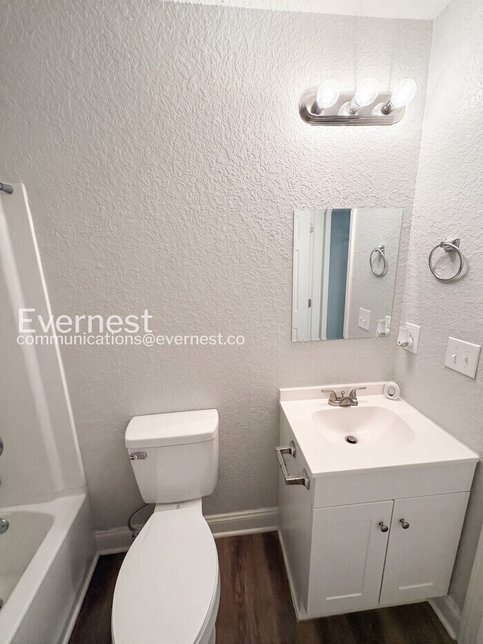 Building Photo - 114 Blanton Ave