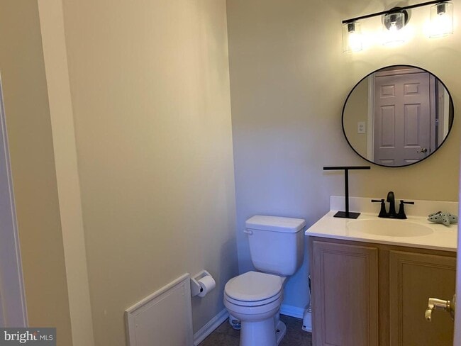 Building Photo - 2016 Greenes Way Cir