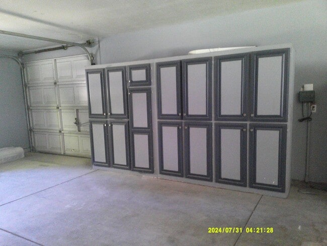 Building Photo - 960 Monique Way