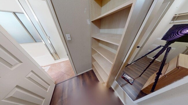 Building Photo - 6705 Rosita Oak Dr