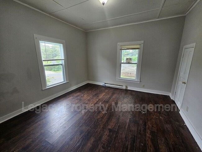 Building Photo - 1111 N Mebane St