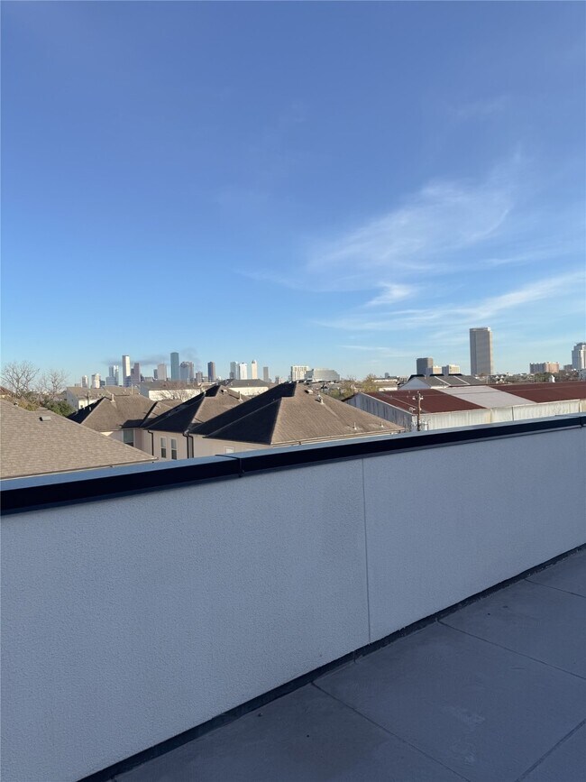 Building Photo - 1611 Parker St