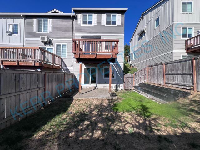 Building Photo - Spacious 4-Bedroom Townhouse with 3.5 Baths in Prime Happy Valley Location – 2021 Sq Ft of Modern...