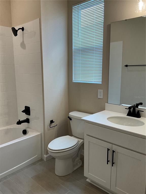 Building Photo - 807 Ballantyne Dr