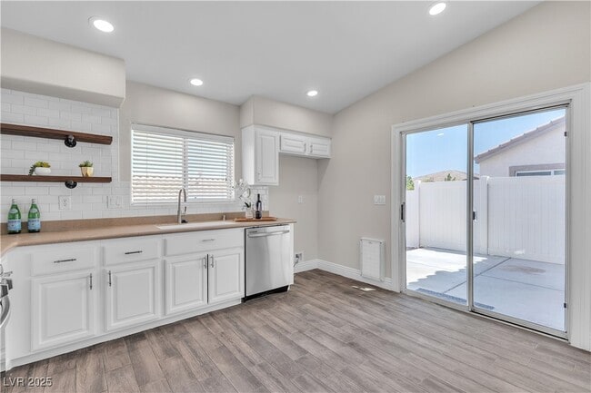 Building Photo - 7820 Milkweed Ct