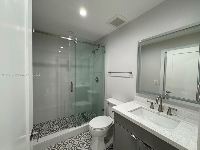 Building Photo - 161 Bentley Dr