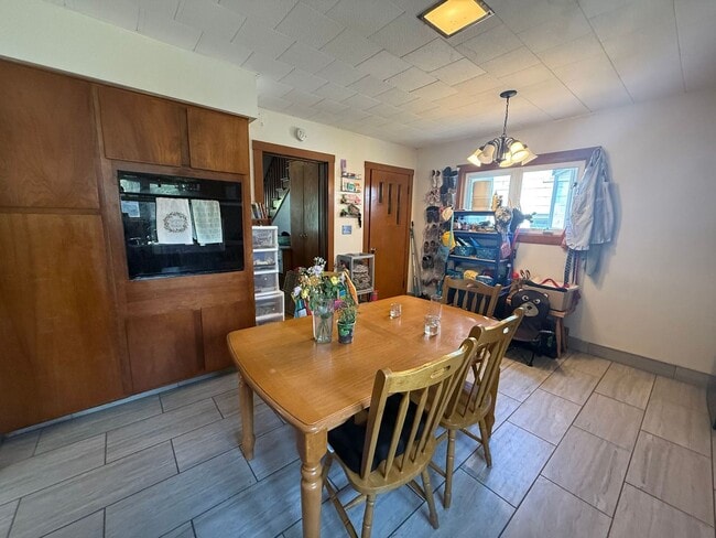 Building Photo - 3 Bed 2 Bath Single Family Home in Antigo