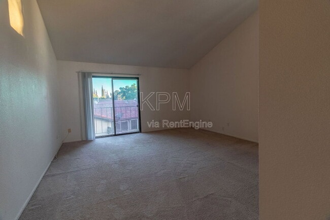 Building Photo - 5530 Sandpiper Ct