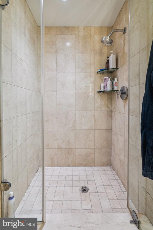 Building Photo - 219 S 18th St