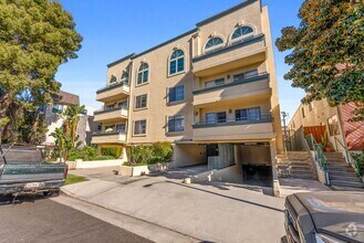 Building Photo - Charming 2-Bedroom, 3-Bathroom Home for Rent