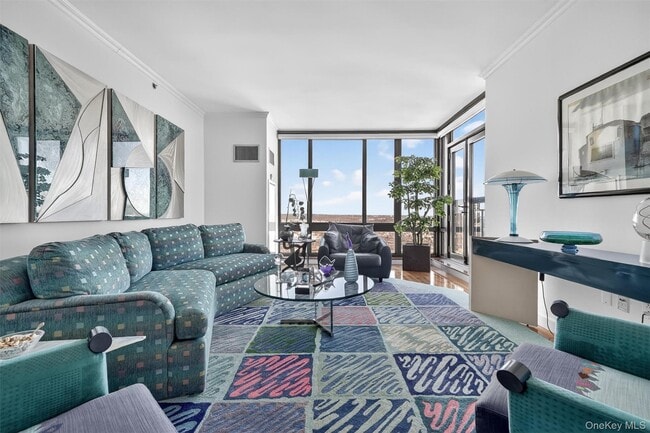 Building Photo - 10 City Pl