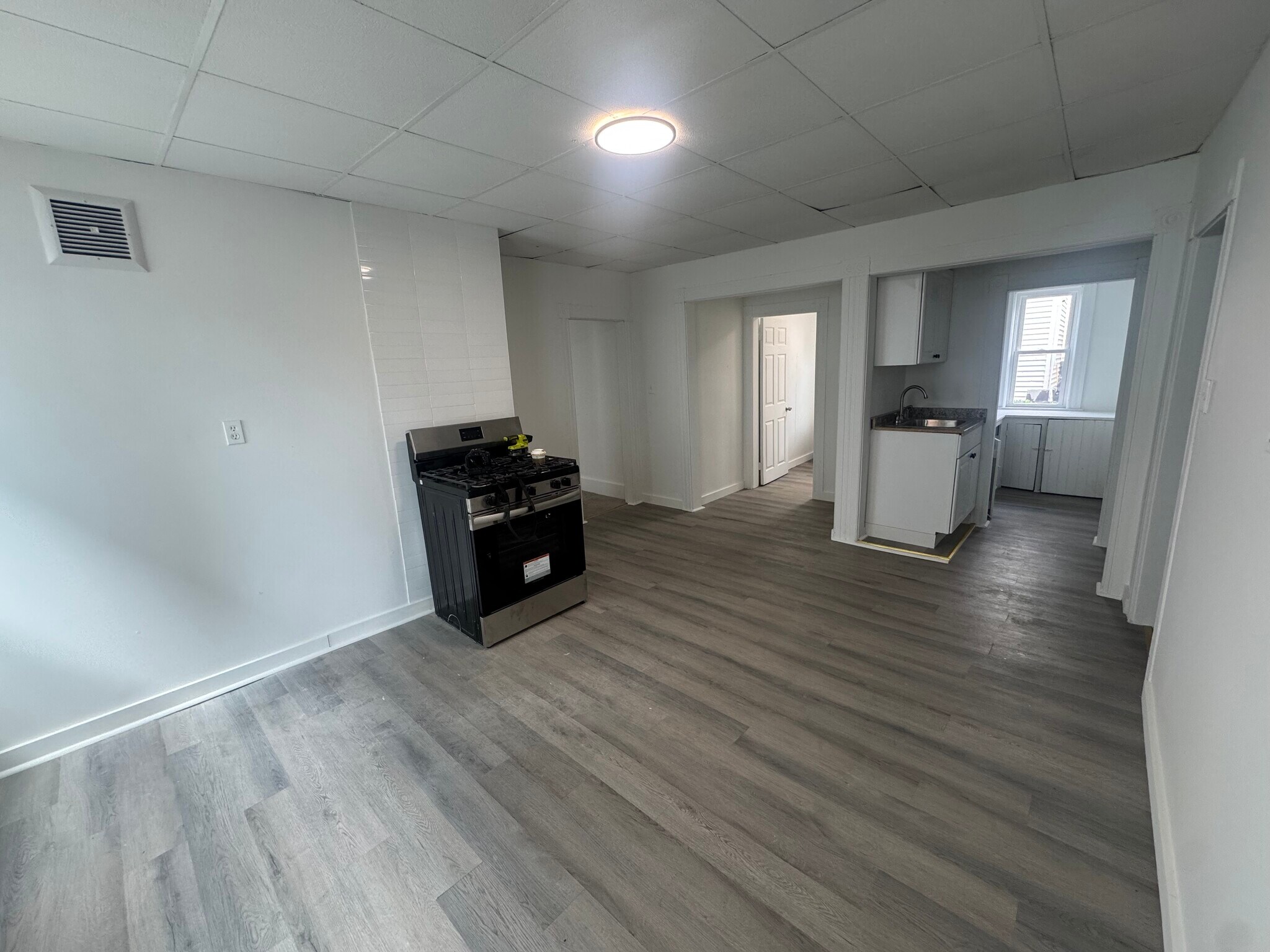 Kitchen - 25 Wyman St