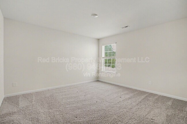 Building Photo - 11010 Austin Estates Dr