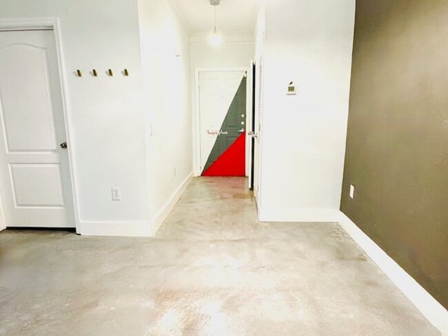 Building Photo - 8842 Villa View Cir