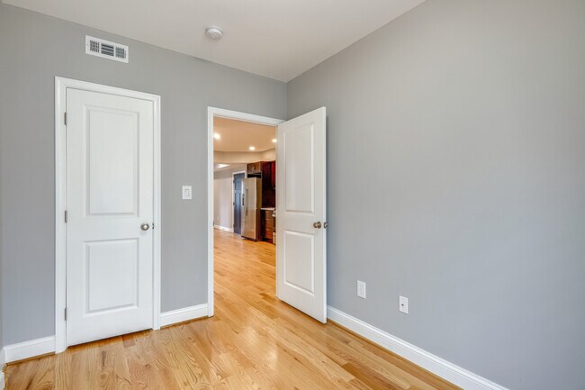 Building Photo - KD Flats