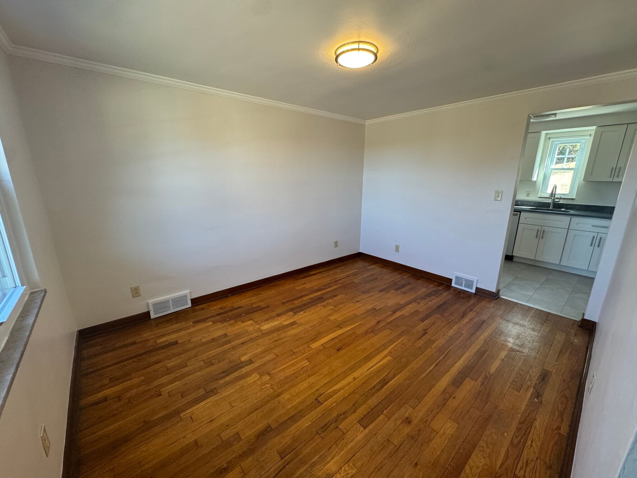 Building Photo - 801 Broadway Ave