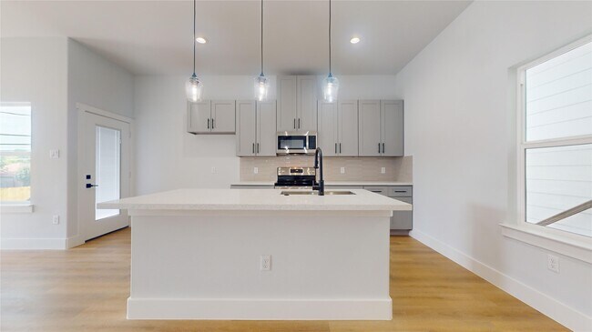 Building Photo - 12268 Kirkgard Dr