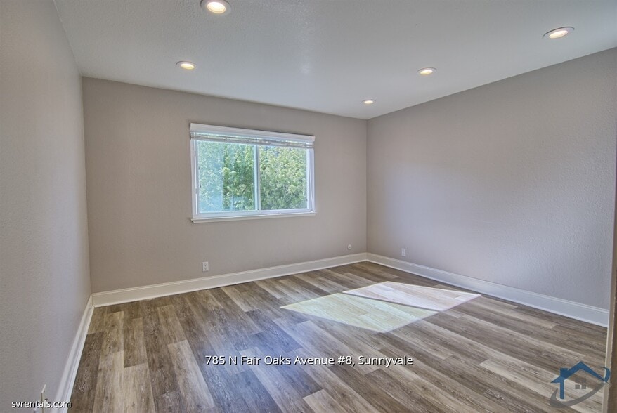 Building Photo - 785 N Fair Oaks Ave